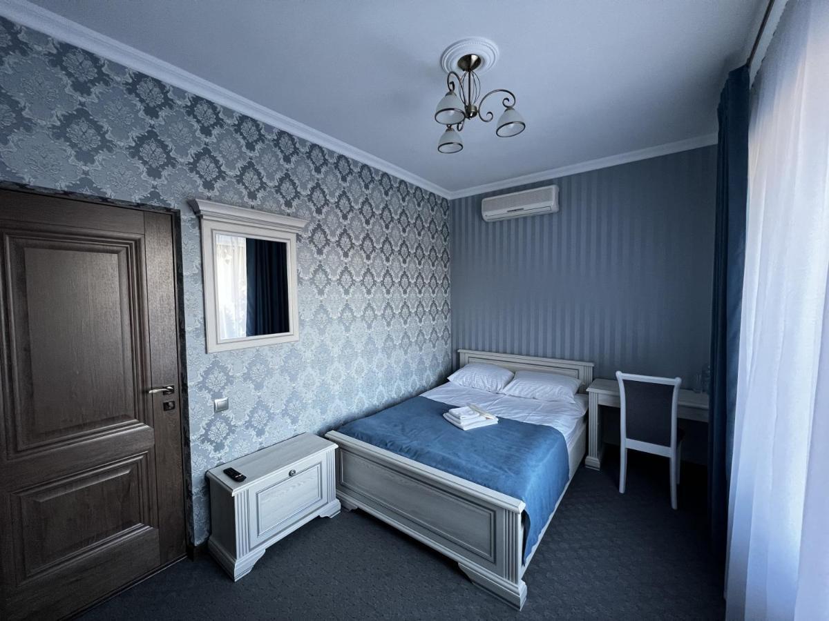 Zolotoy Fazan Hotel Mykolaiv Exterior photo